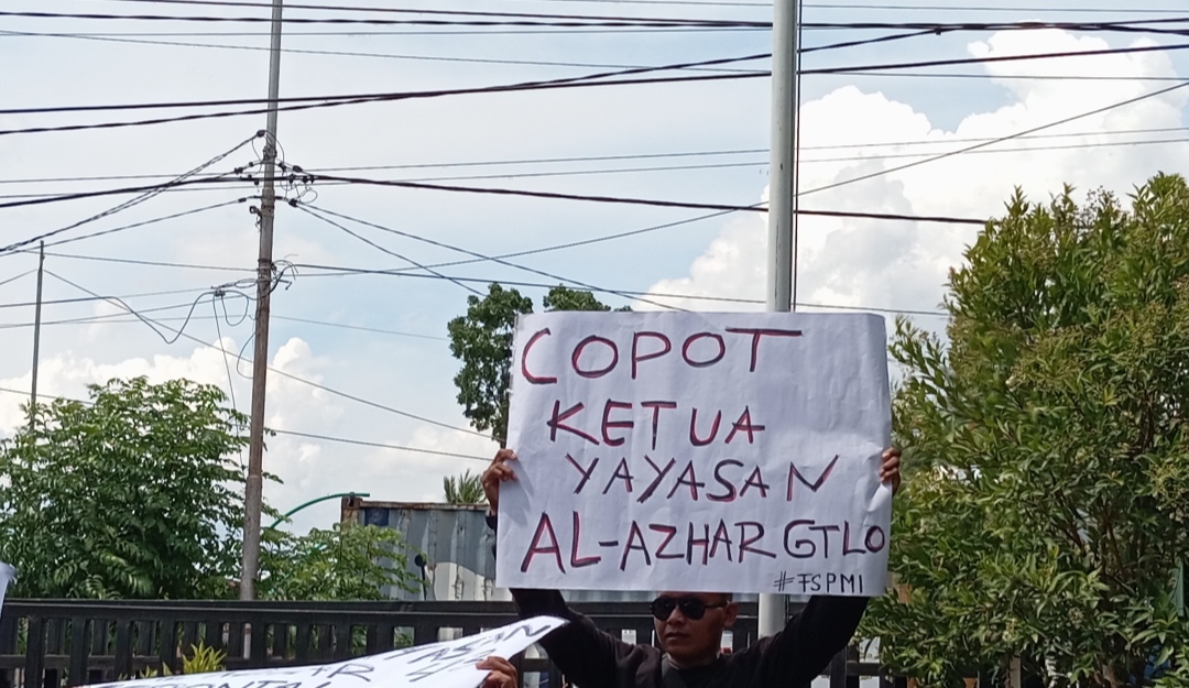 Ketua yayasan Al-Azhar Gorontalo